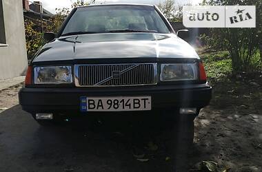 Седан Volvo 460 1993 в 