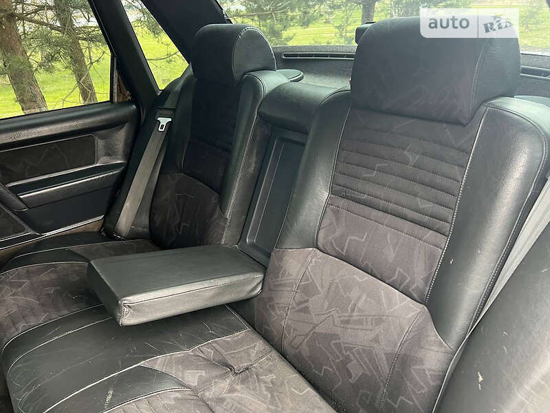 Седан Volvo 460 1996 в Дрогобичі