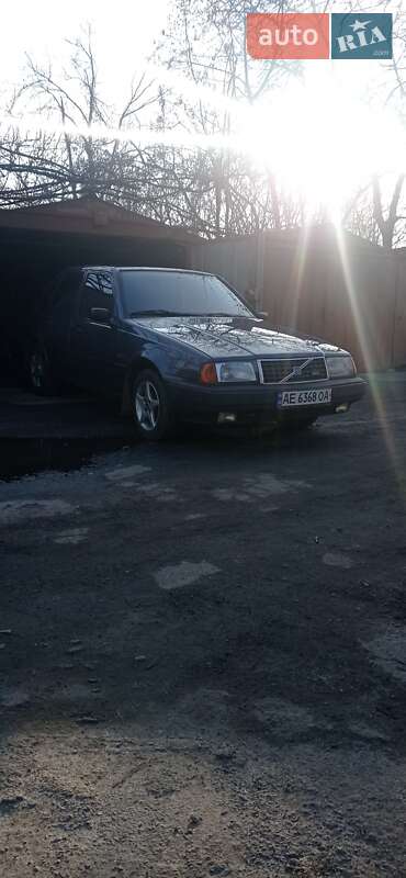 Седан Volvo 460 1992 в Кривом Роге