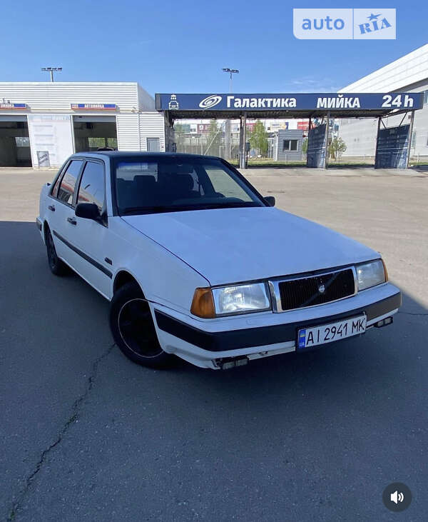 Седан Volvo 460 1991 в Запоріжжі