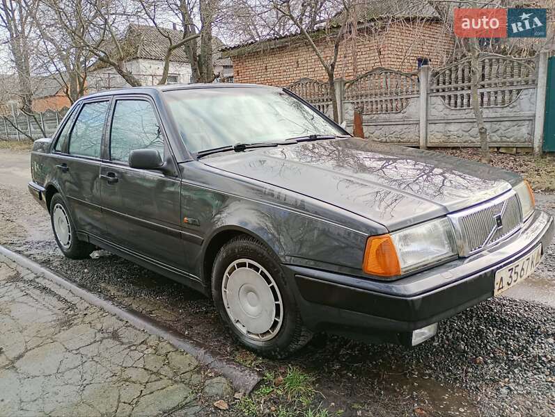 Седан Volvo 460 1991 в Смоліному