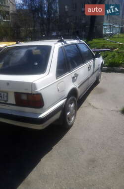 Хетчбек Volvo 460 1993 в 