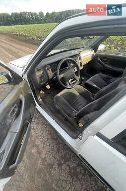 Седан Volvo 460 1993 в 