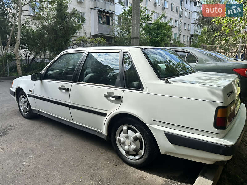 Седан Volvo 460 1991 в Одессе