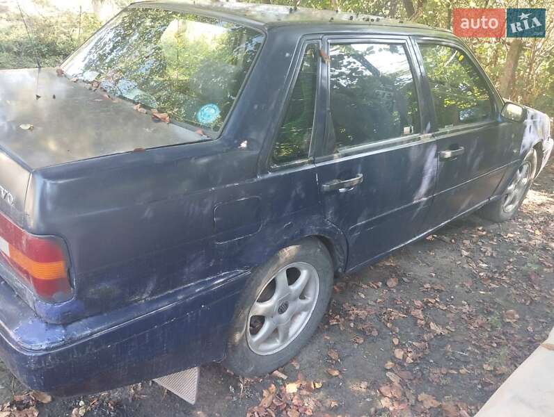 Седан Volvo 460 1995 в Бердичеве