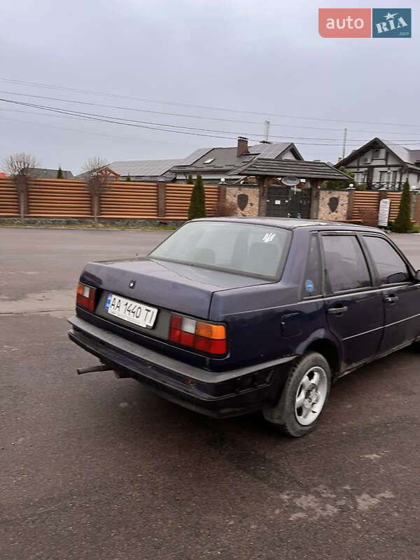 Седан Volvo 460 1993 в Борисполе