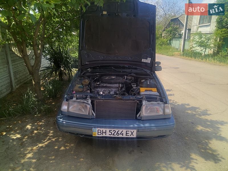 Седан Volvo 460 1990 в Ізмаїлі