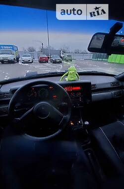 Купе Volvo 480 1987 в 