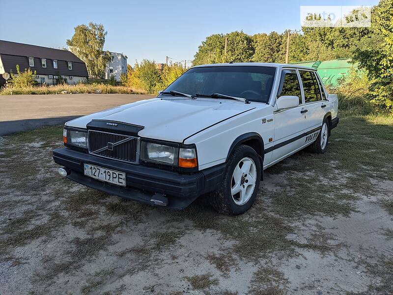 Седан Volvo 740 1987 в Иршаве