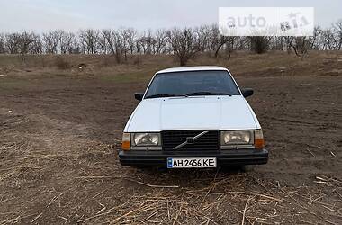 Седан Volvo 740 1986 в Новомосковську