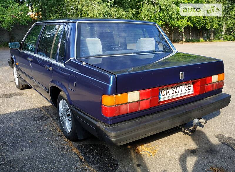 Седан Volvo 740 1986 в Черкасах