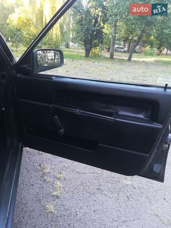 Седан Volvo 740 1988 в Кривому Розі