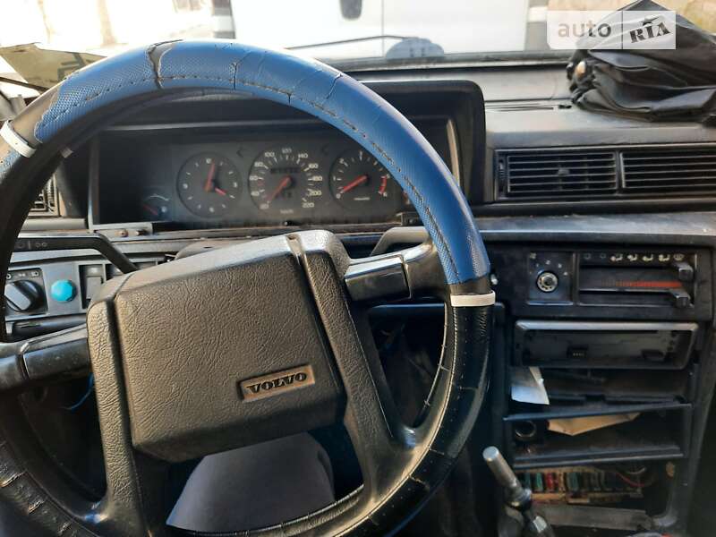 Седан Volvo 740 1989 в Львові