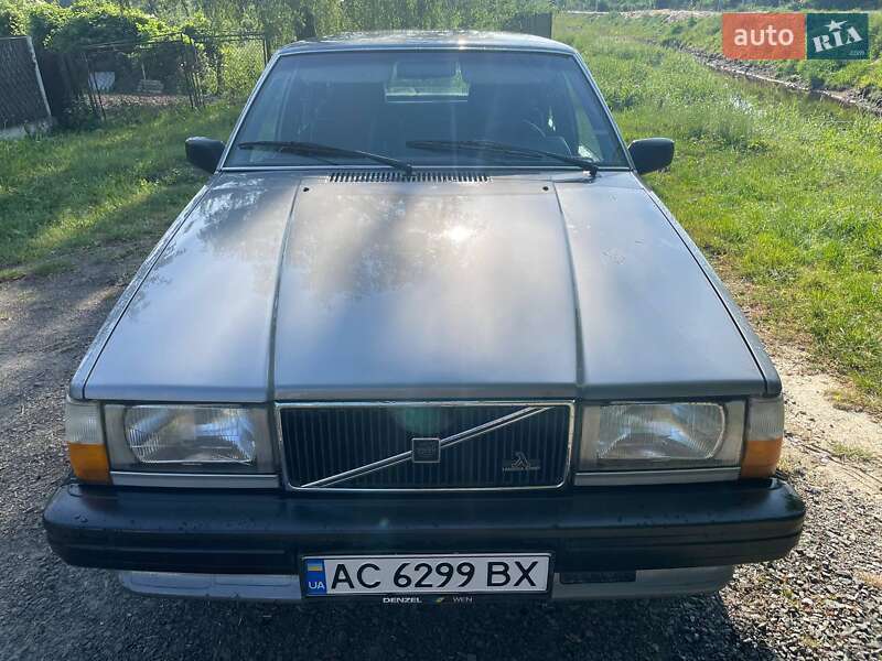Седан Volvo 740 1988 в Камне-Каширском