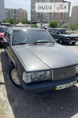 Седан Volvo 740 1988 в Киеве