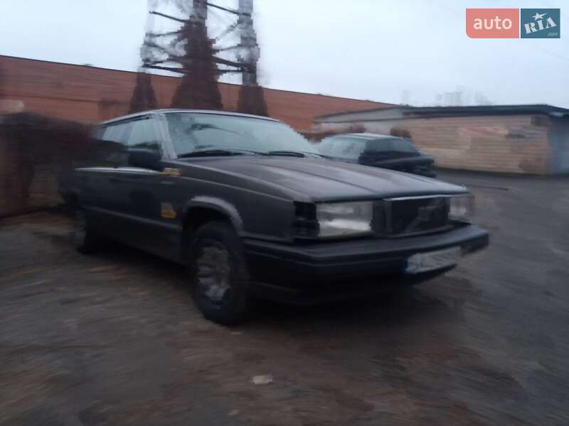 Седан Volvo 740 1989 в Києві