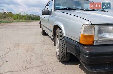 Седан Volvo 740 1984 в 