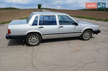 Седан Volvo 740 1984 в 