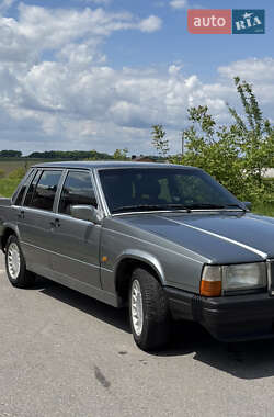 Седан Volvo 740 1989 в 