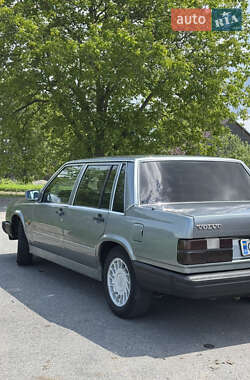 Седан Volvo 740 1989 в 