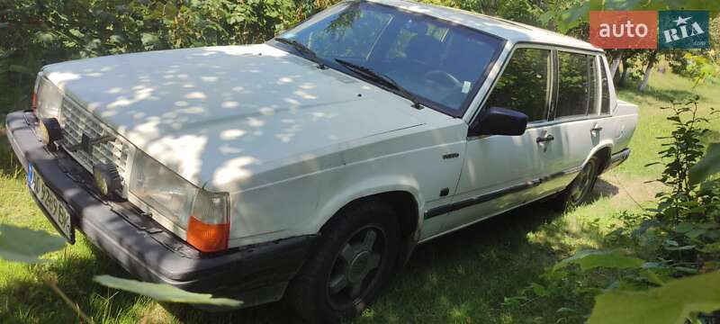 Седан Volvo 740 1989 в Ужгороде