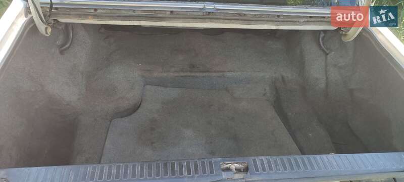 Седан Volvo 740 1989 в Ужгороде