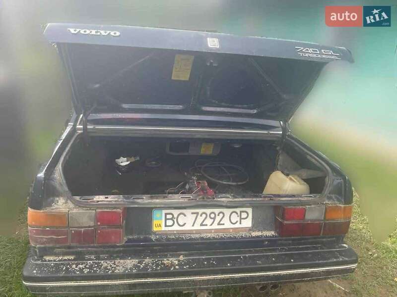 Седан Volvo 740 1989 в Турці