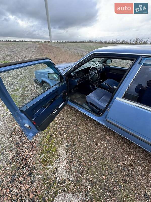 Седан Volvo 740 1989 в Южному фото 8 Седан Volvo 740 1989 в Южному