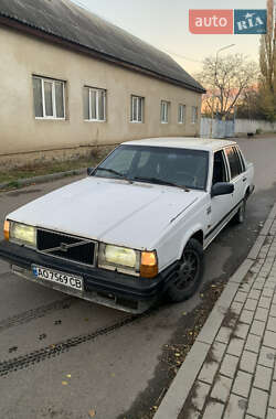 Седан Volvo 740 1987 в Ужгороде