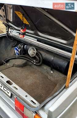 Седан Volvo 760 1989 в 