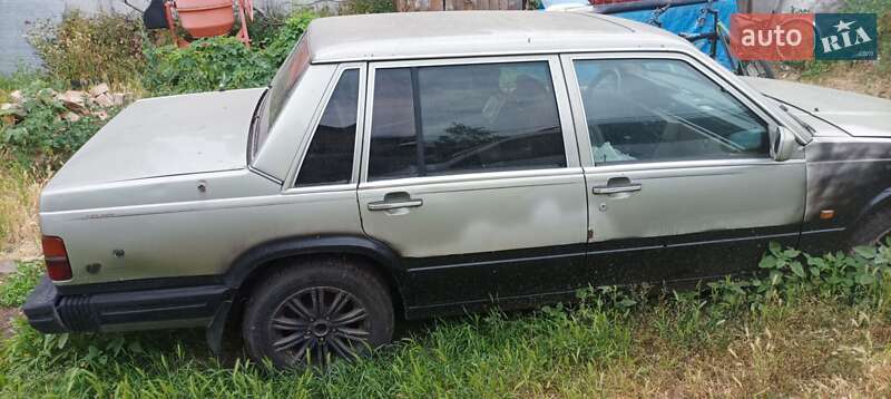 Седан Volvo 760 1985 в Киеве