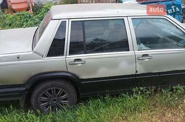 Седан Volvo 760 1985 в 