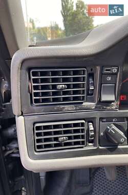 Седан Volvo 850 1992 в 