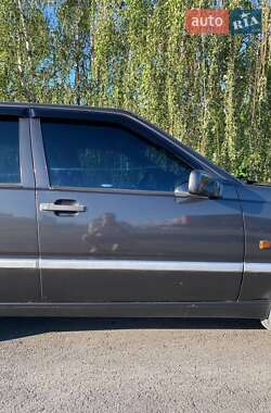 Седан Volvo 850 1992 в 