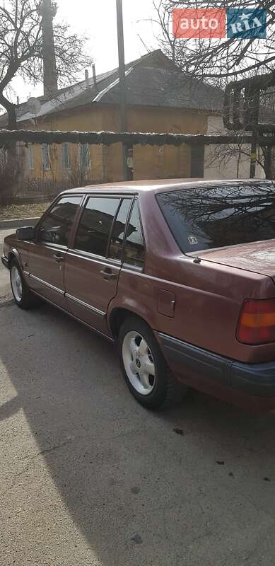 Седан Volvo 940 1993 в Дніпрі