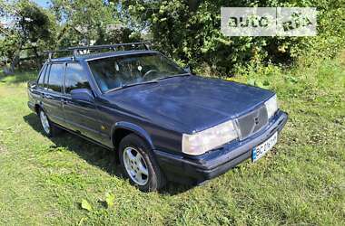 Седан Volvo 940 1992 в Жовкві