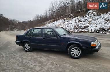 Седан Volvo 940 1992 в 