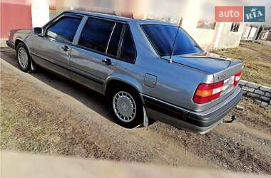 Седан Volvo 940 1993 в 