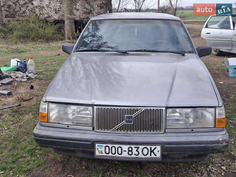 Седан Volvo 940 1991 в 
