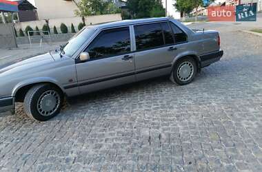 Седан Volvo 940 1993 в 