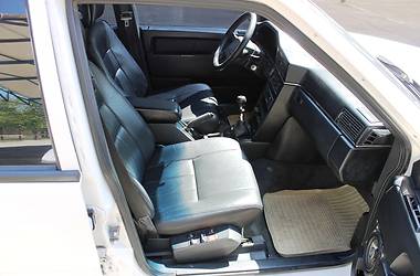 Седан Volvo 960 1991 в 