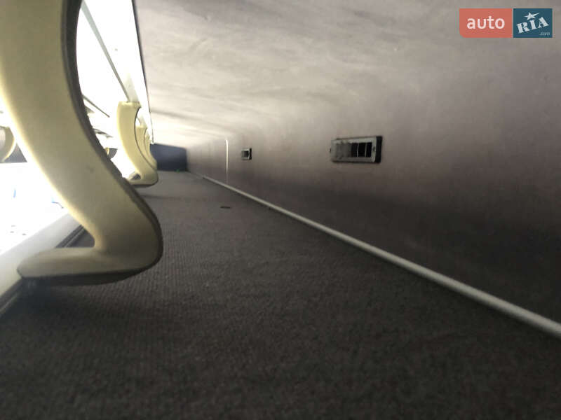 Туристический / Междугородний автобус Volvo 9700 2011 в Черновцах