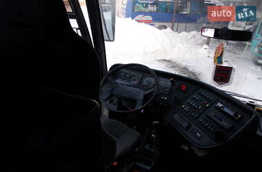 Туристичний / Міжміський автобус Volvo B12 1994 в Чернівцях