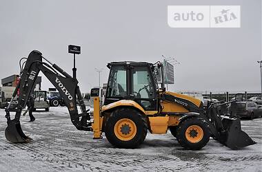 Екскаватор навантажувач Volvo BL 71 2006 в Рівному