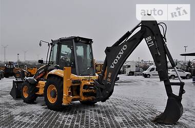 Экскаватор погрузчик Volvo BL 71 2006 в Ровно