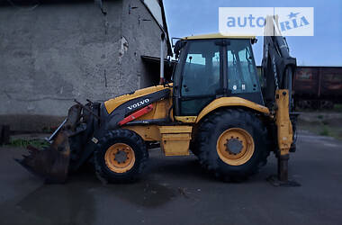 Экскаватор погрузчик Volvo BL 71 2006 в Дубно