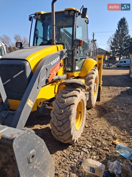 Колісний екскаватор Volvo BL 71 2005 в Пустомитах