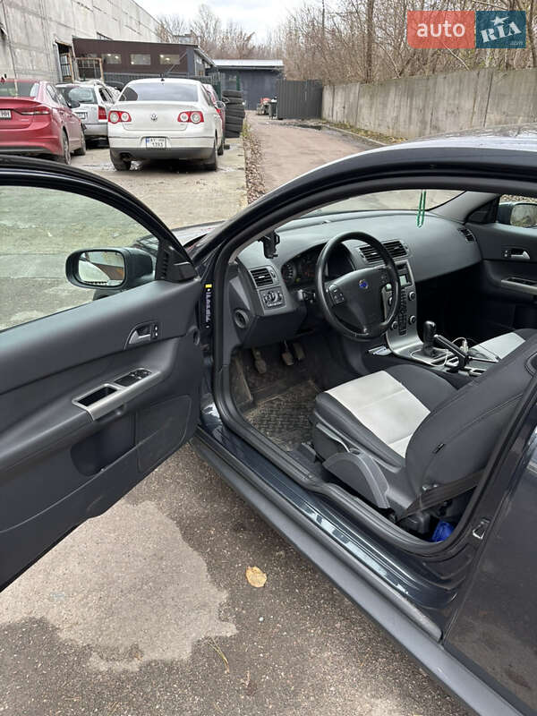Хэтчбек Volvo C30 2009 в Киеве фото 9 Хэтчбек Volvo C30 2009 в Киеве
