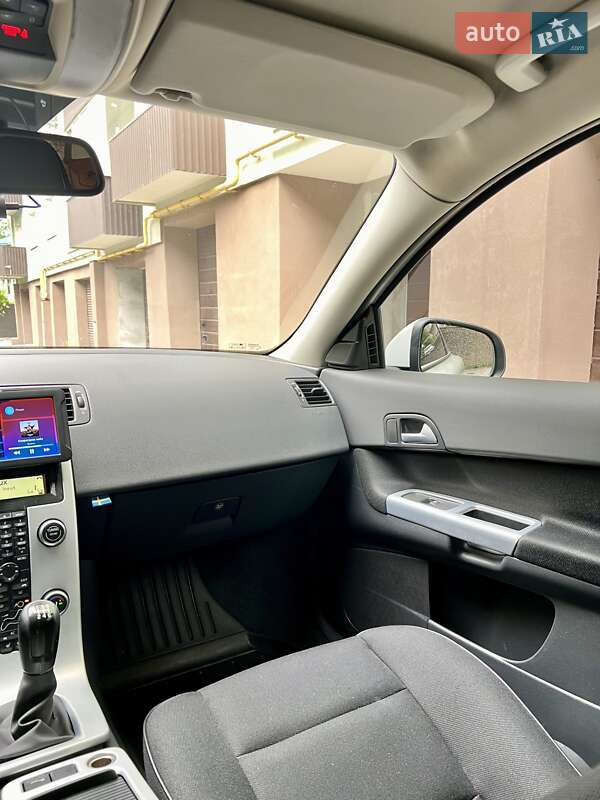 Хэтчбек Volvo C30 2011 в Тернополе