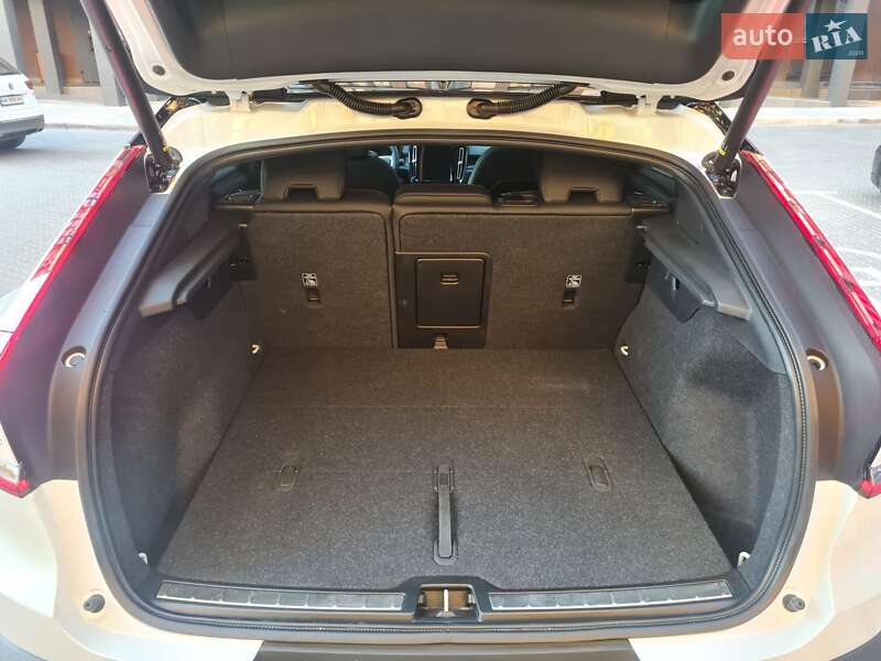 Внедорожник / Кроссовер Volvo C40 Recharge 2022 в Одессе